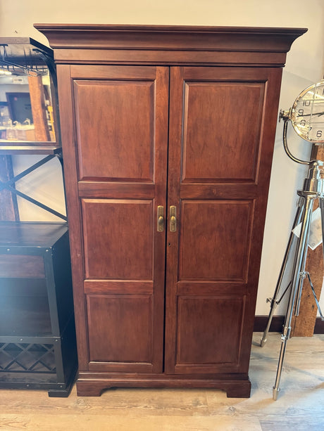 Howard Miller Sonoma II Wine & Bar Cabinet 695065 (Showroom For Sale)