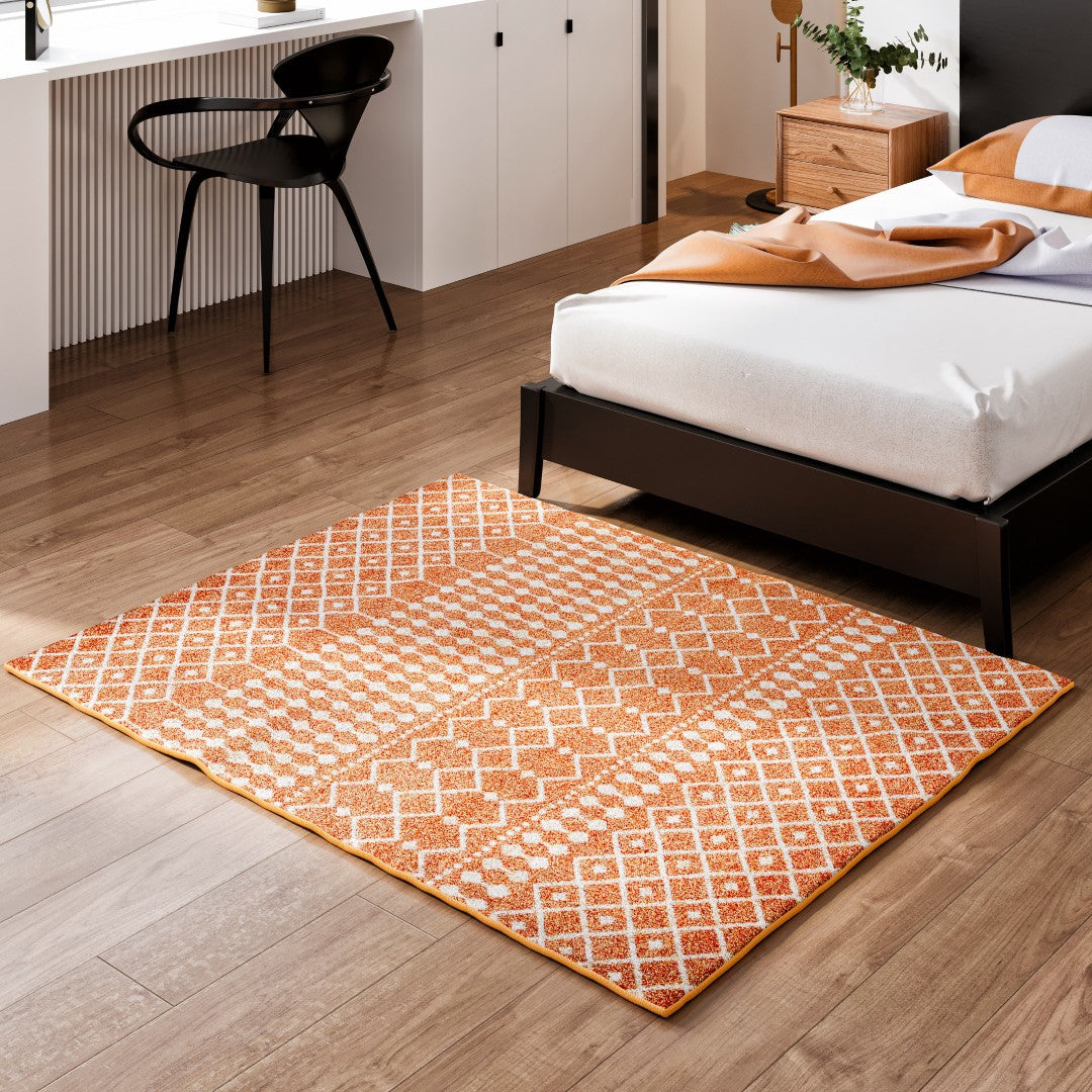 Eviva Grid 5' x 7' Geometric Orange/Cream Rug