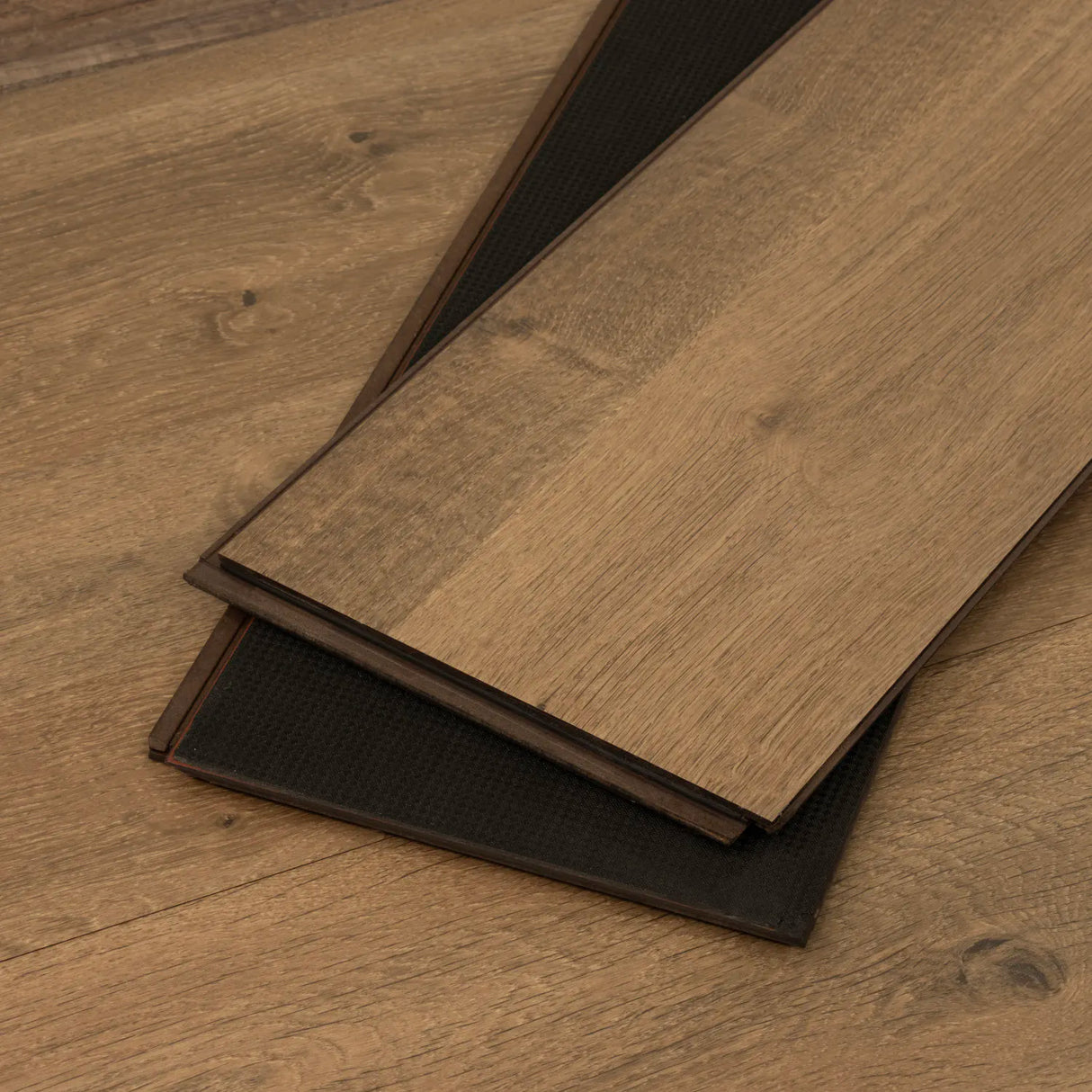CALI Mocha Del Mar Mavericks Laminate Tile Extra Wide Click (Covers 22.64 SQFT) 7702001000