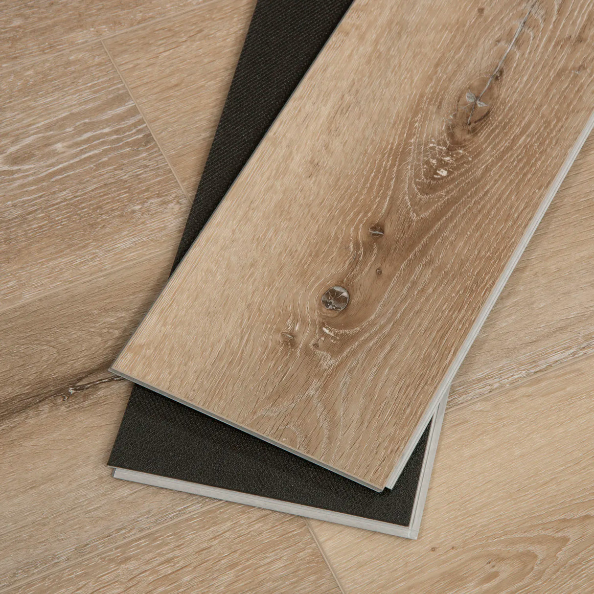 CALI Aged Hickory Windansea Wide+ Click (Covers 24.03 SQFT) 7904511300