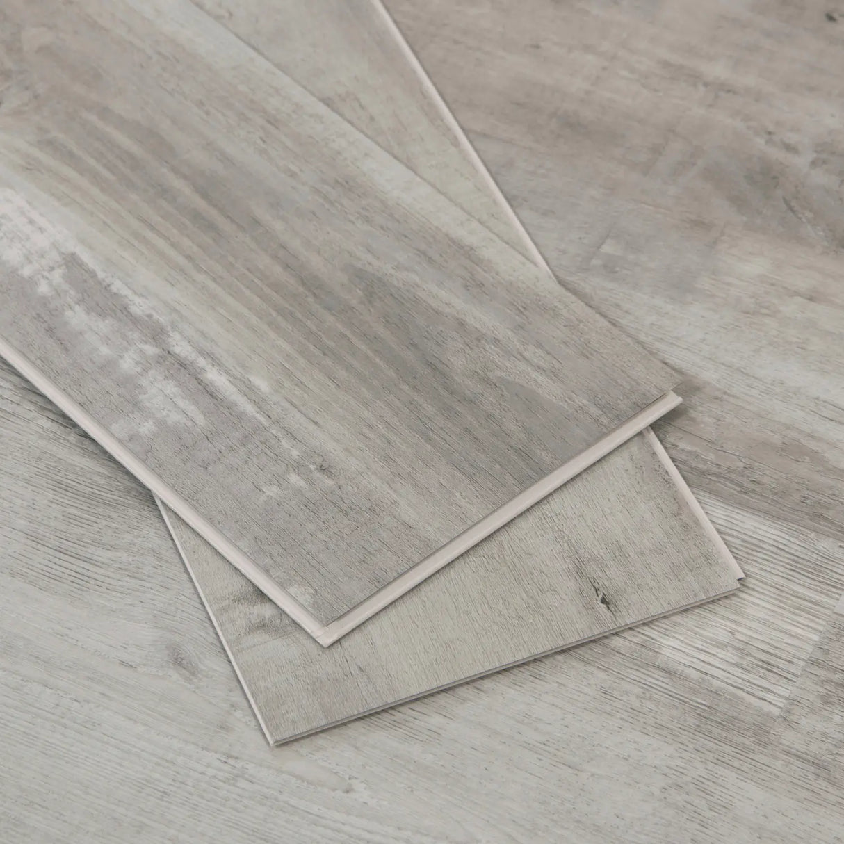 CALI Gray Ash Builder's Choice Premium Wide+ Click (Covers 23.77 SQFT) 7904200200