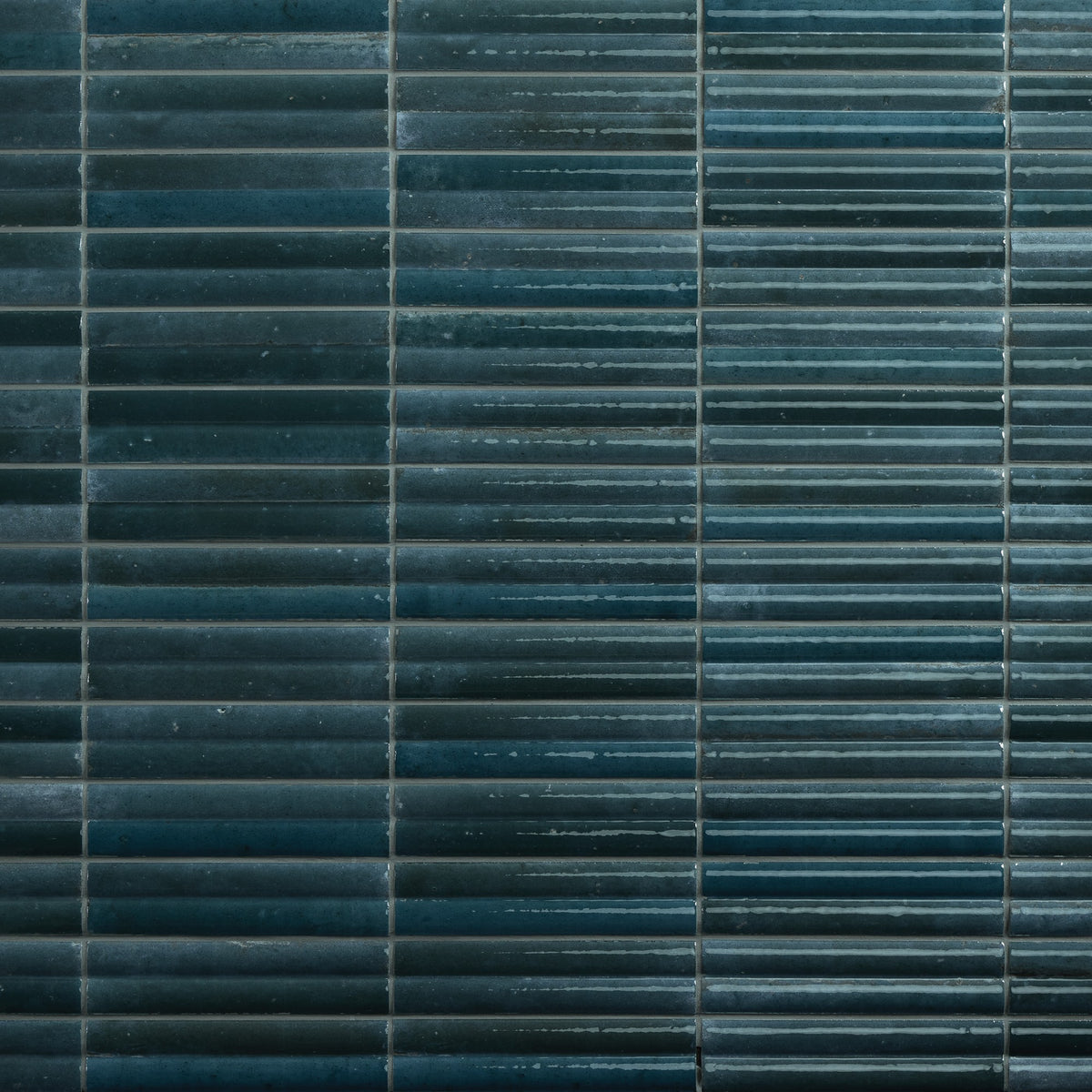 Daltile Remedy Hydro Rectangle 2x10 Fluted Glossy Wall Tile