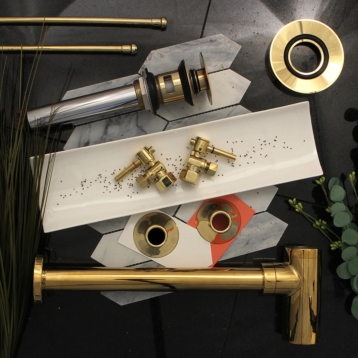 Trimscape DD8102 1-1/4 Inch O.D. Brass Round Bottle Trap, Polished Brass