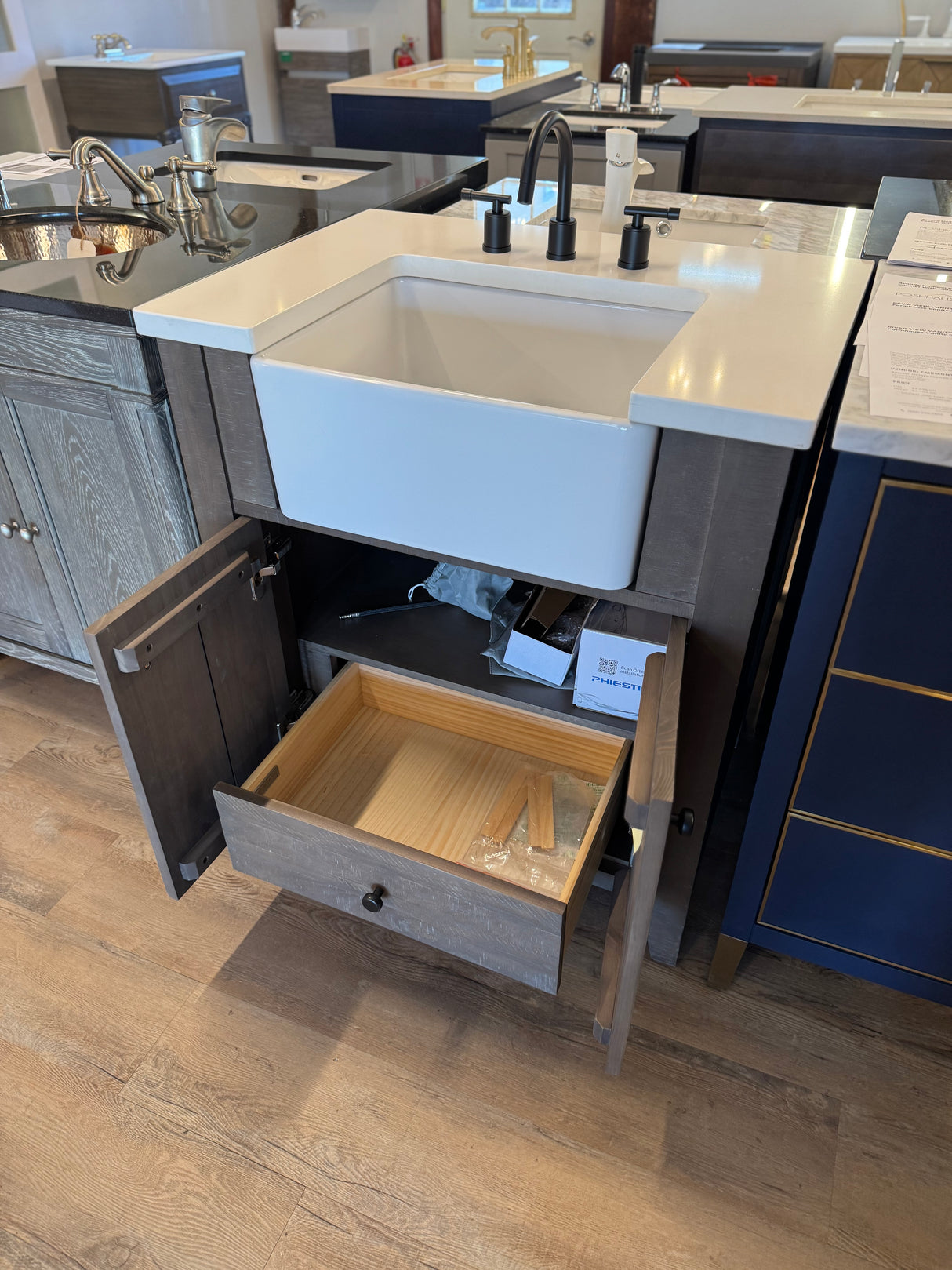 30" River View Farmhouse Vanity in Coffee Bean Set with Quartz Counter Top