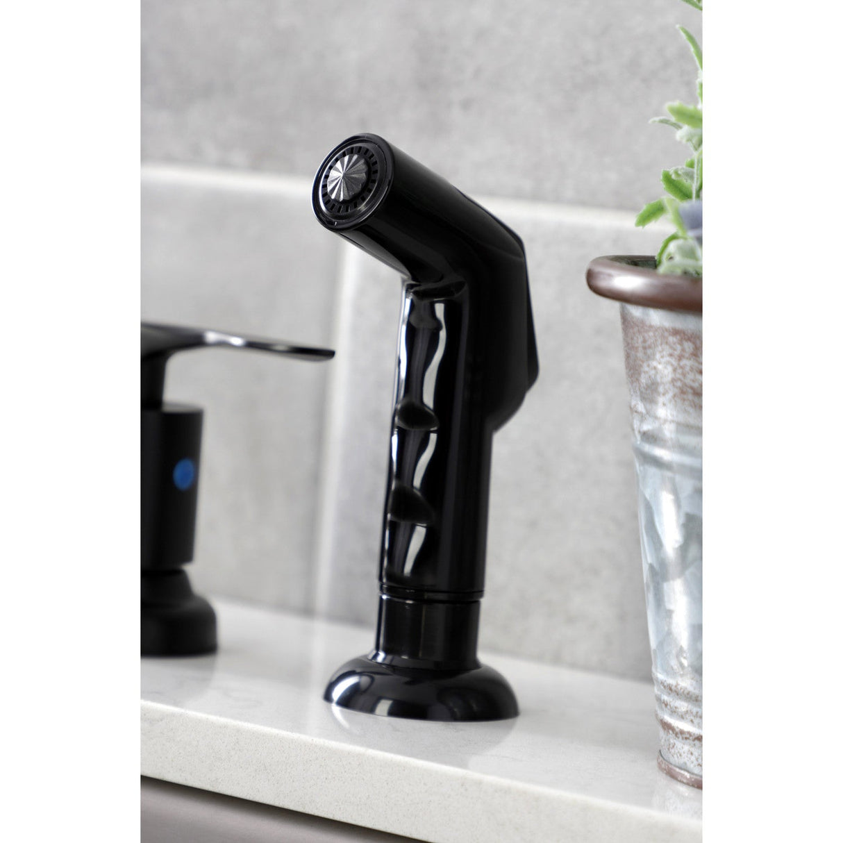 Serena FB7790SVLSP Two-Handle 4-Hole Deck Mount 8" Centerset Kitchen Faucet with Side Sprayer, Matte Black