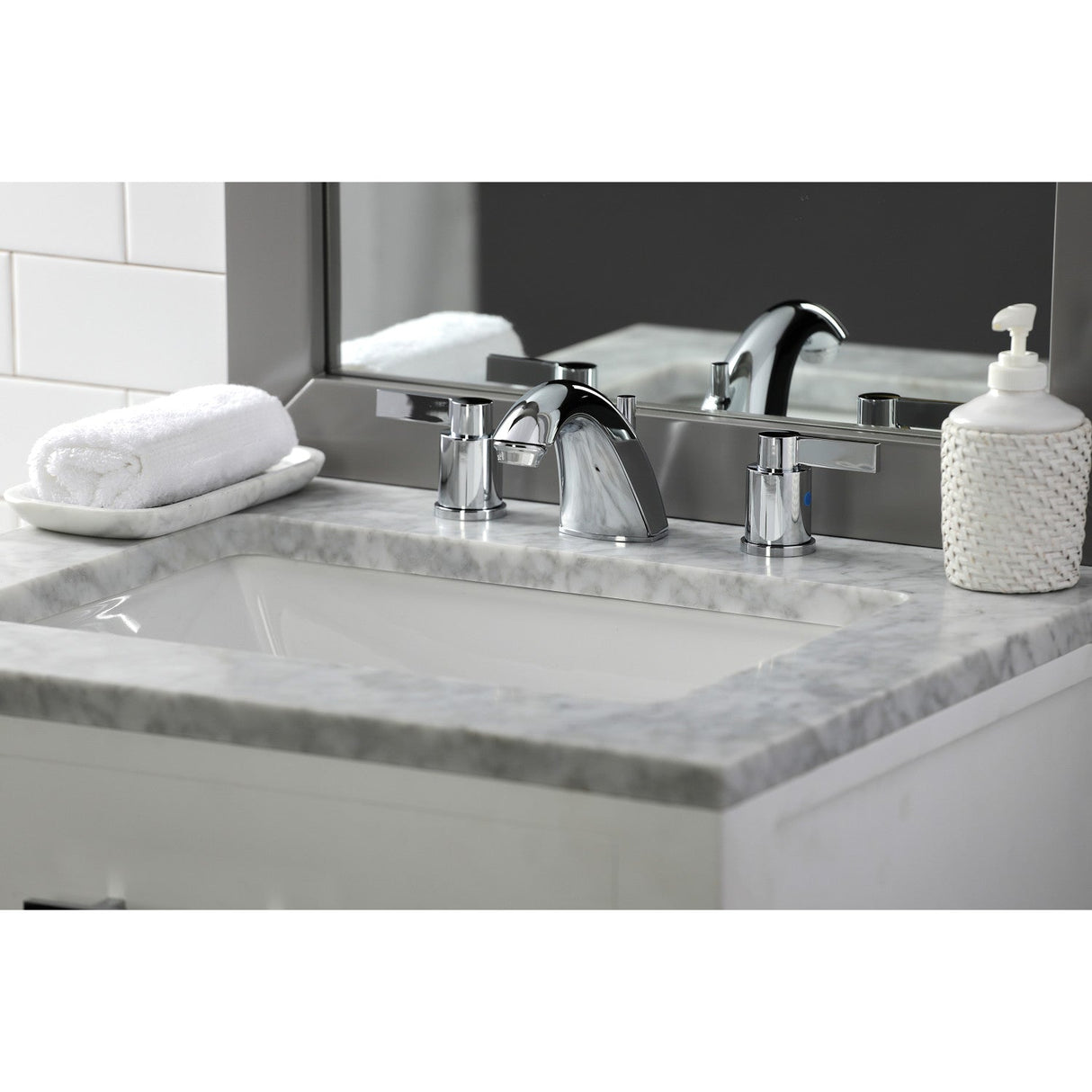 NuvoFusion FB8951NDL Two-Handle 3-Hole Deck Mount Widespread Bathroom Faucet with Plastic Pop-Up, Polished Chrome