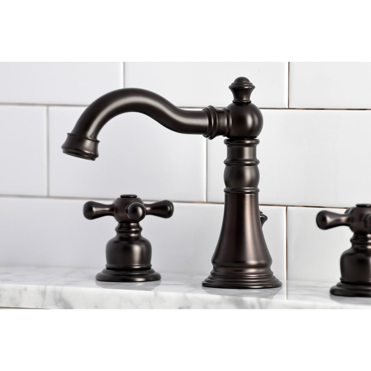 American Classic FSC1975AX Two-Handle 3-Hole Deck Mount Widespread Bathroom Faucet with Pop-Up Drain, Oil Rubbed Bronze