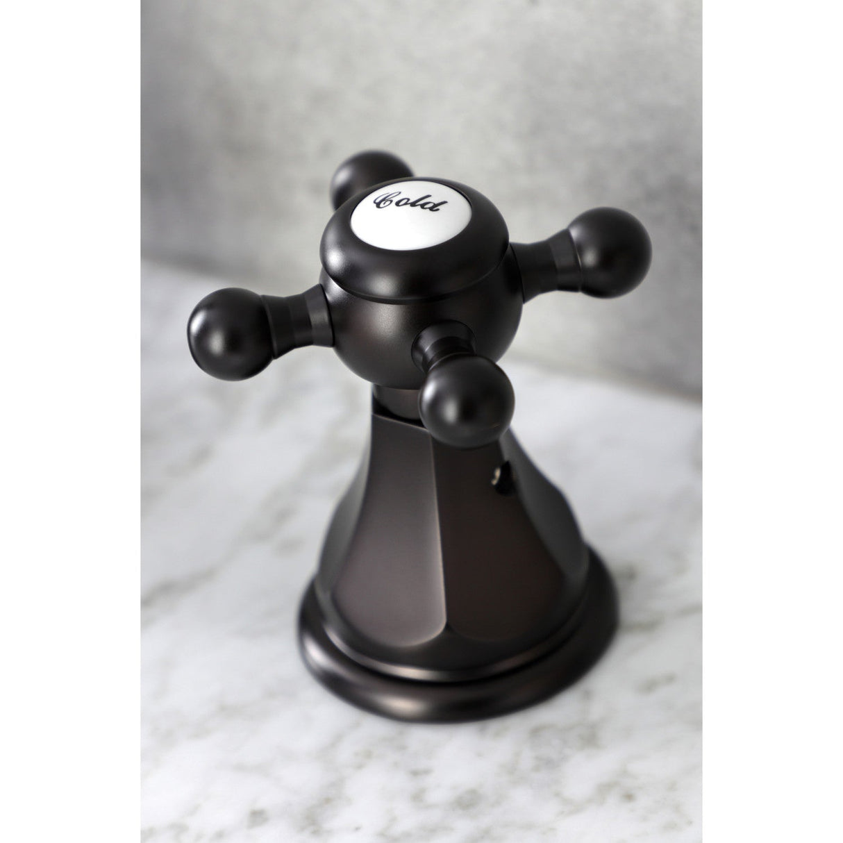 Metropolitan FSC1975BX Two-Handle 3-Hole Deck Mount Widespread Bathroom Faucet with Pop-Up Drain, Oil Rubbed Bronze