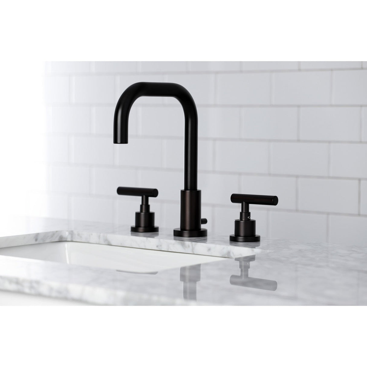 Manhattan FSC8935CML Two-Handle 3-Hole Deck Mount Widespread Bathroom Faucet with Pop-Up Drain, Oil Rubbed Bronze