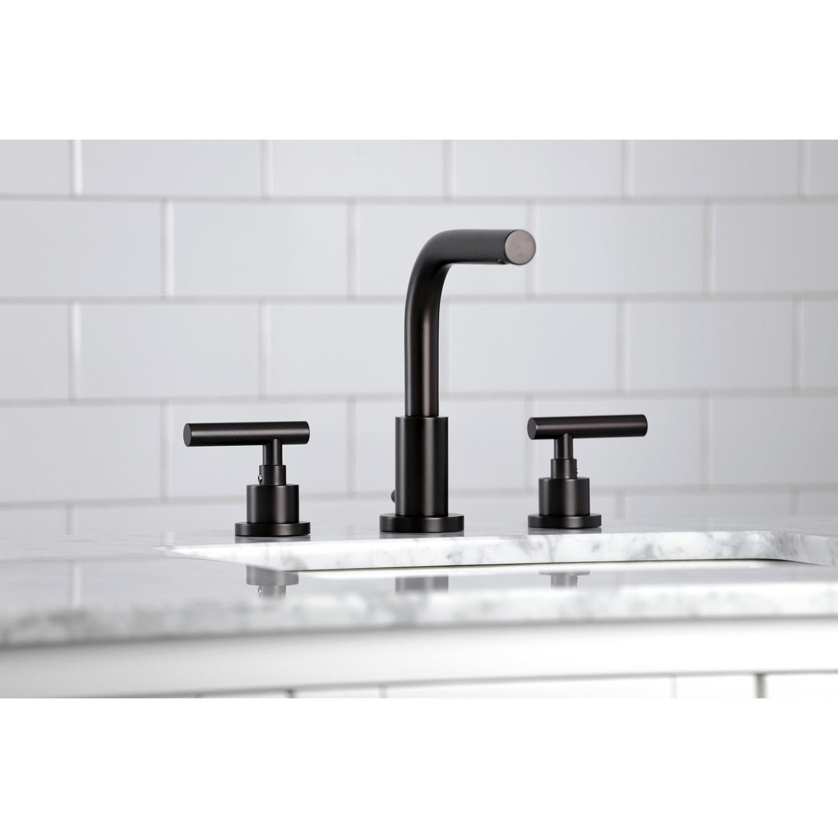 Manhattan FSC8955CML Two-Handle 3-Hole Deck Mount Widespread Bathroom Faucet with Pop-Up Drain, Oil Rubbed Bronze