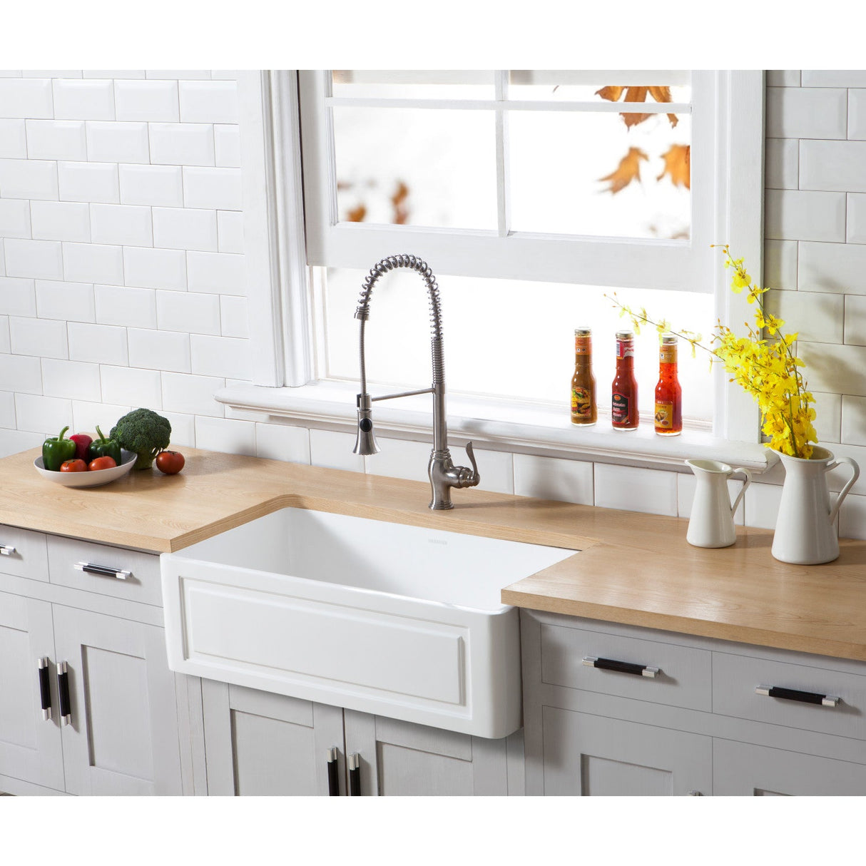 Arcticstone GKFA331810LD 33-Inch Solid Surface White Stone Apron-Front Single Bowl Farmhouse Kitchen Sink, Matte White