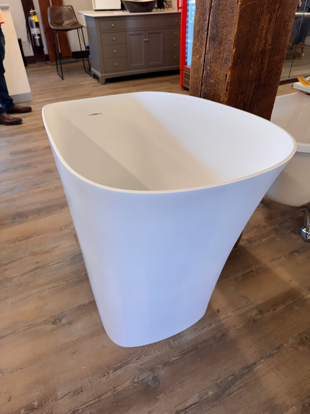 Poshhaus 48" Japanese Soaker Freestanding Bathtub Solid Surface with Stool - Floor Model for Sale