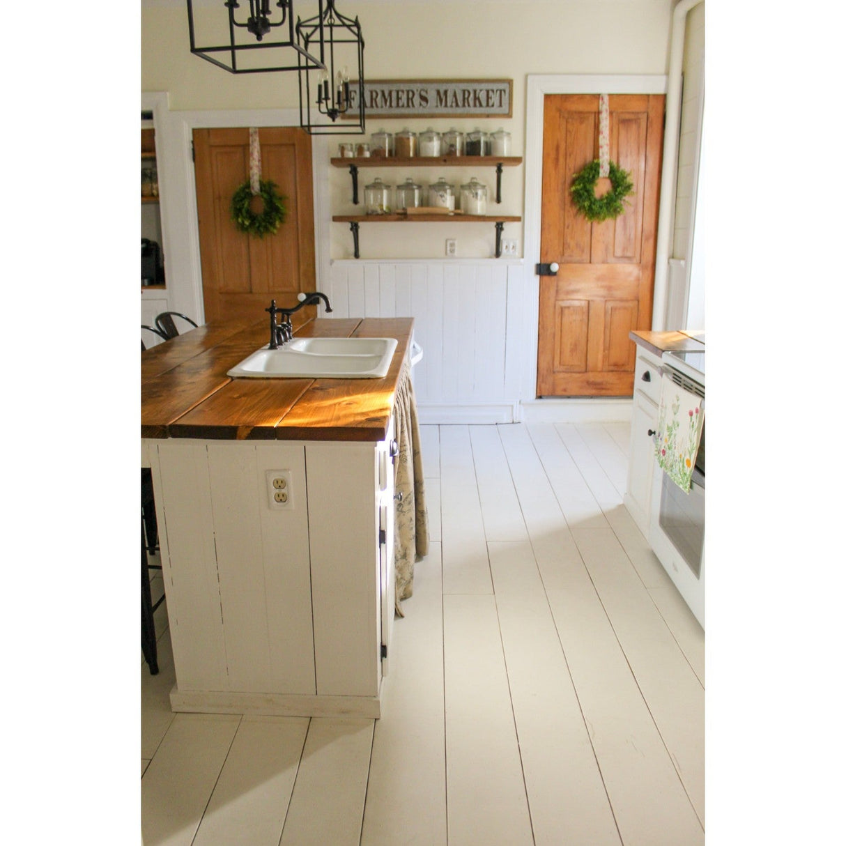 Heritage KB1795AXBS Two-Handle 4-Hole Deck Mount Widespread Kitchen Faucet with Brass Sprayer, Oil Rubbed Bronze