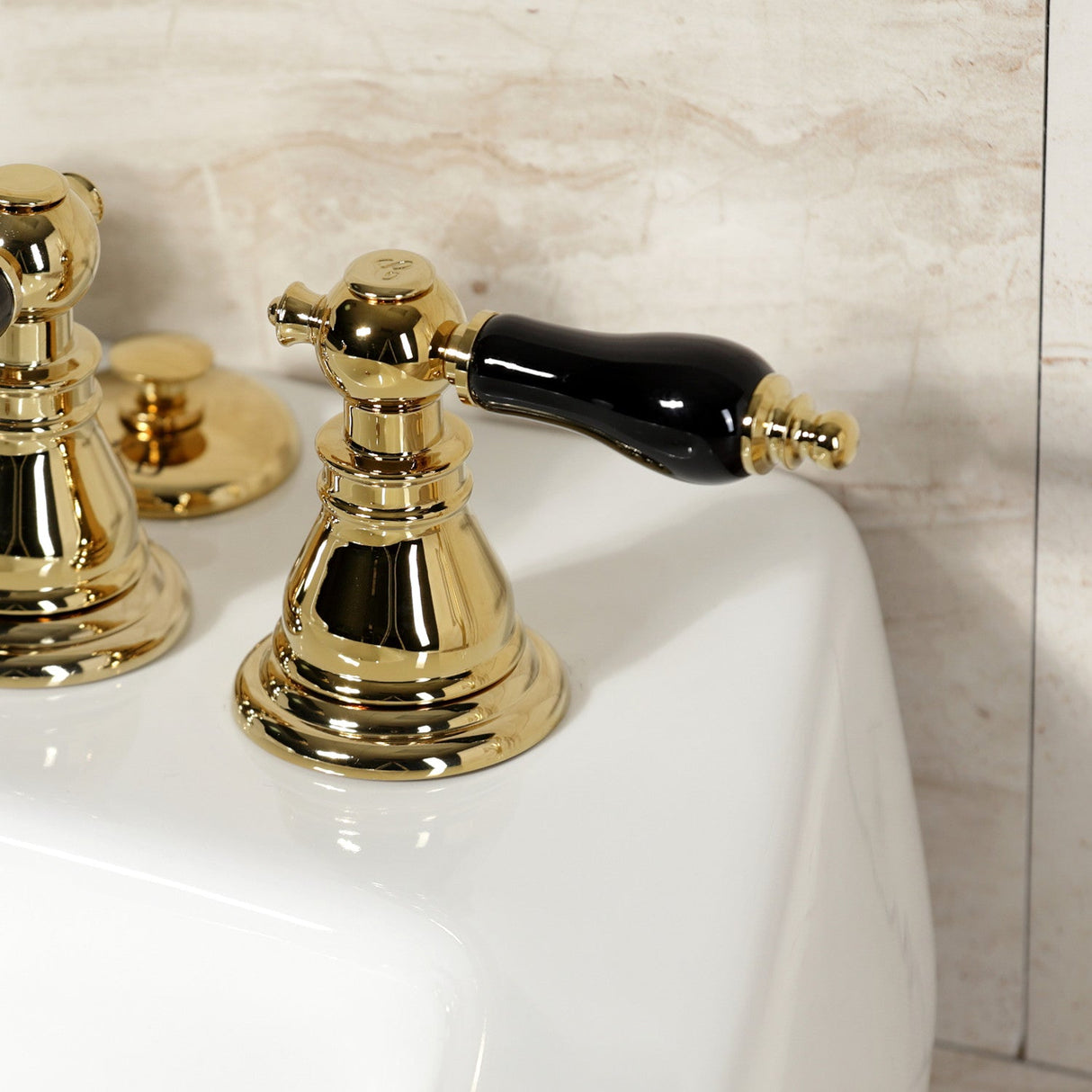 Duchess KB322AKL Three-Handle Vertical Spray Bidet Faucet with Brass Pop-Up, Polished Brass