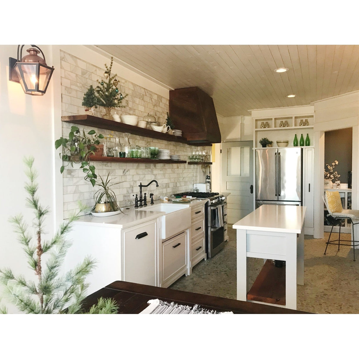 Heritage KS1275PLBS Two-Handle 4-Hole Deck Mount Bridge Kitchen Faucet with Brass Sprayer, Oil Rubbed Bronze