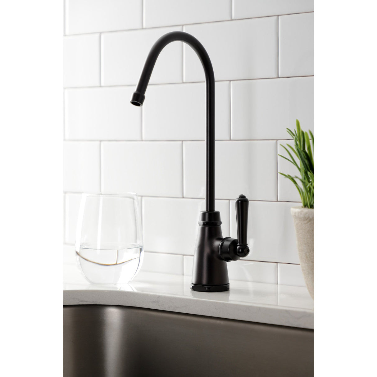 Magellan KS2195NML Single-Handle 1-Hole Deck Mount Water Filtration Faucet, Oil Rubbed Bronze