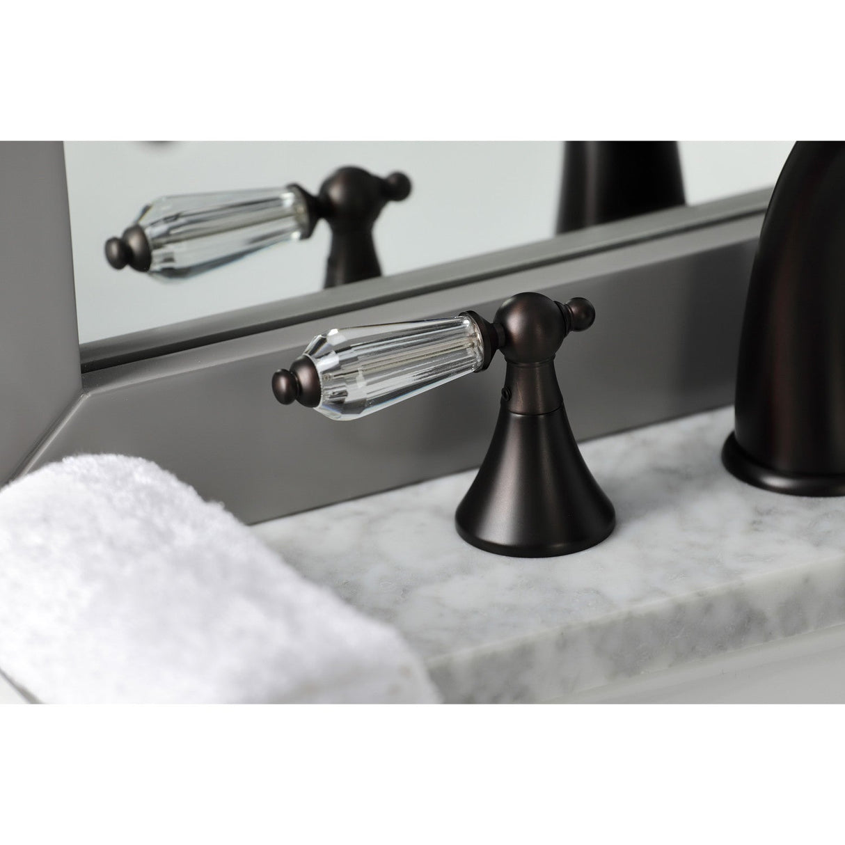 Wilshire KS2975WLL Two-Handle 3-Hole Deck Mount Widespread Bathroom Faucet with Brass Pop-Up, Oil Rubbed Bronze