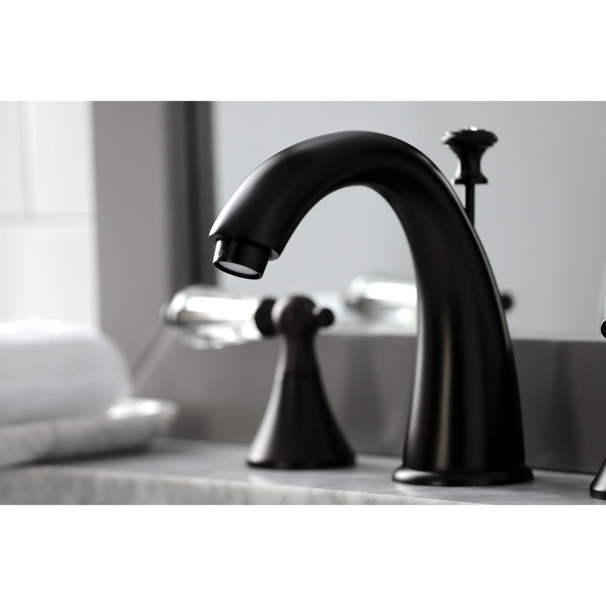 Wilshire KS2975WLL Two-Handle 3-Hole Deck Mount Widespread Bathroom Faucet with Brass Pop-Up, Oil Rubbed Bronze