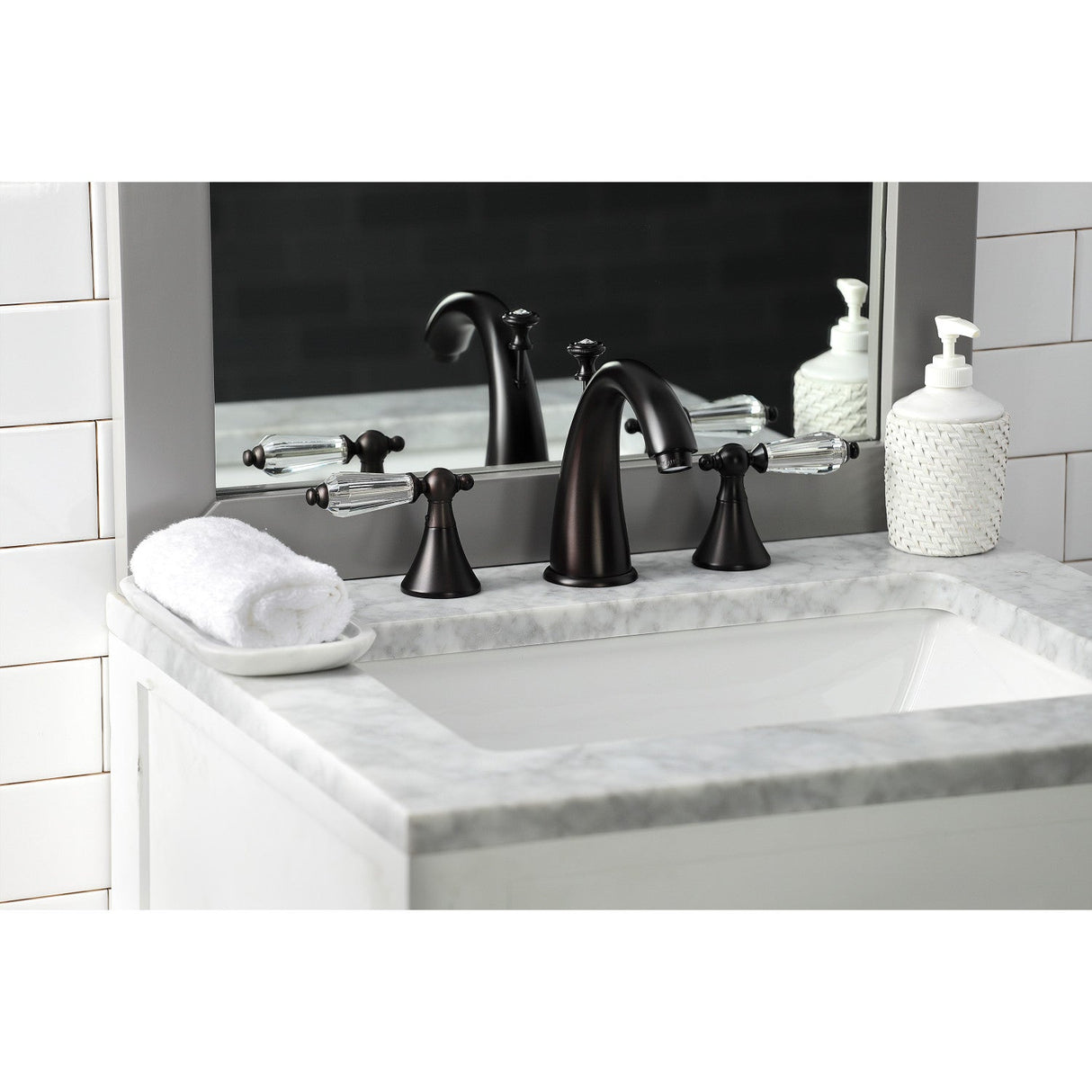 Wilshire KS2975WLL Two-Handle 3-Hole Deck Mount Widespread Bathroom Faucet with Brass Pop-Up, Oil Rubbed Bronze