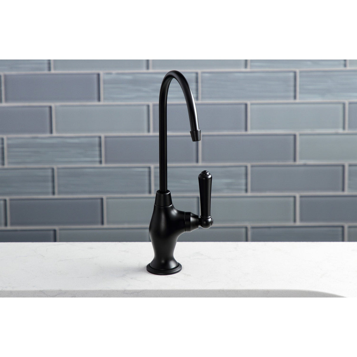 Magellan KS3190NML Single-Handle 1-Hole Deck Mount Water Filtration Faucet, Matte Black