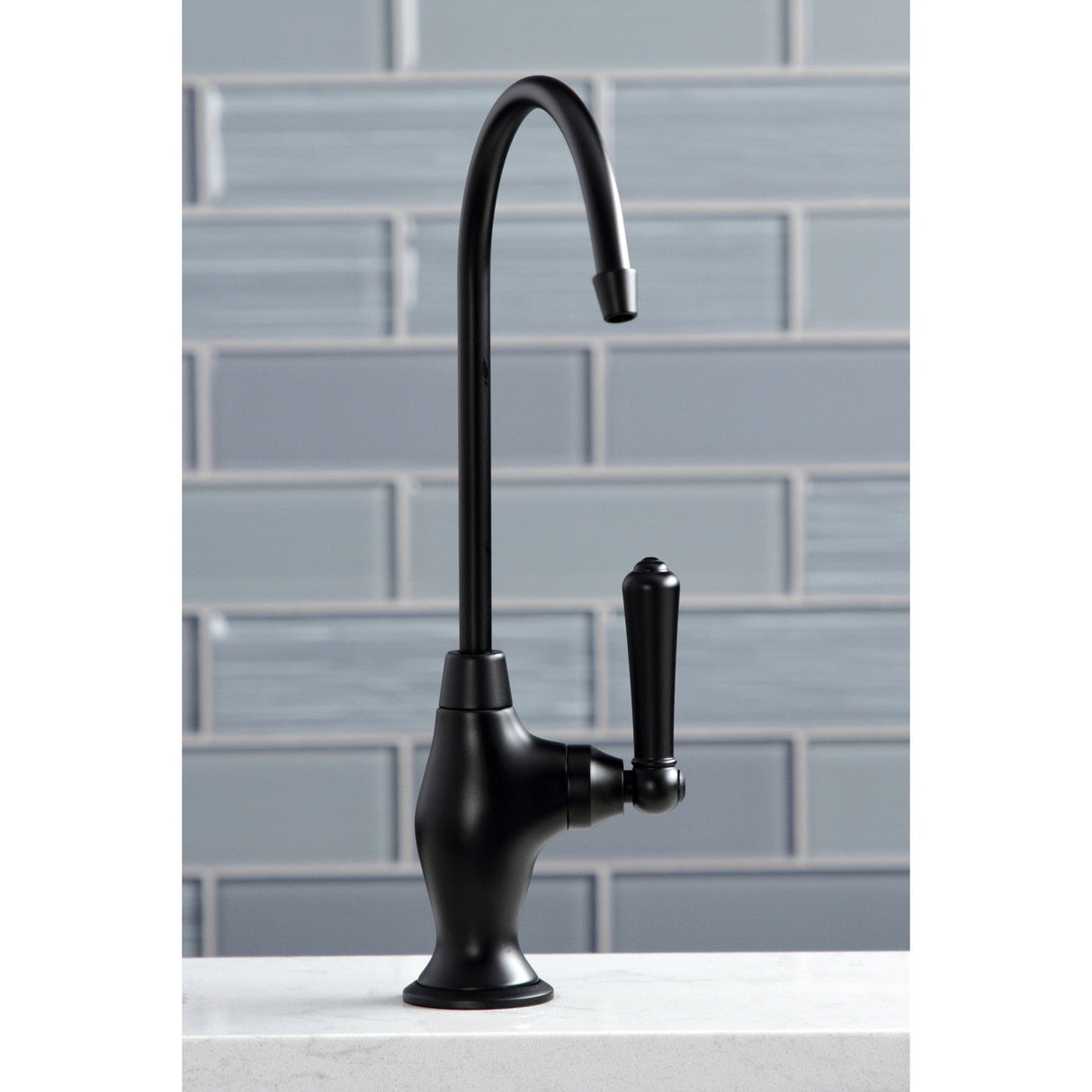 Magellan KS3190NML Single-Handle 1-Hole Deck Mount Water Filtration Faucet, Matte Black