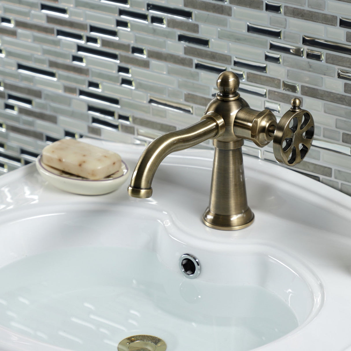 Belknap KS3543RX Single-Handle 1-Hole Deck Mount Bathroom Faucet with Push Pop-Up, Antique Brass