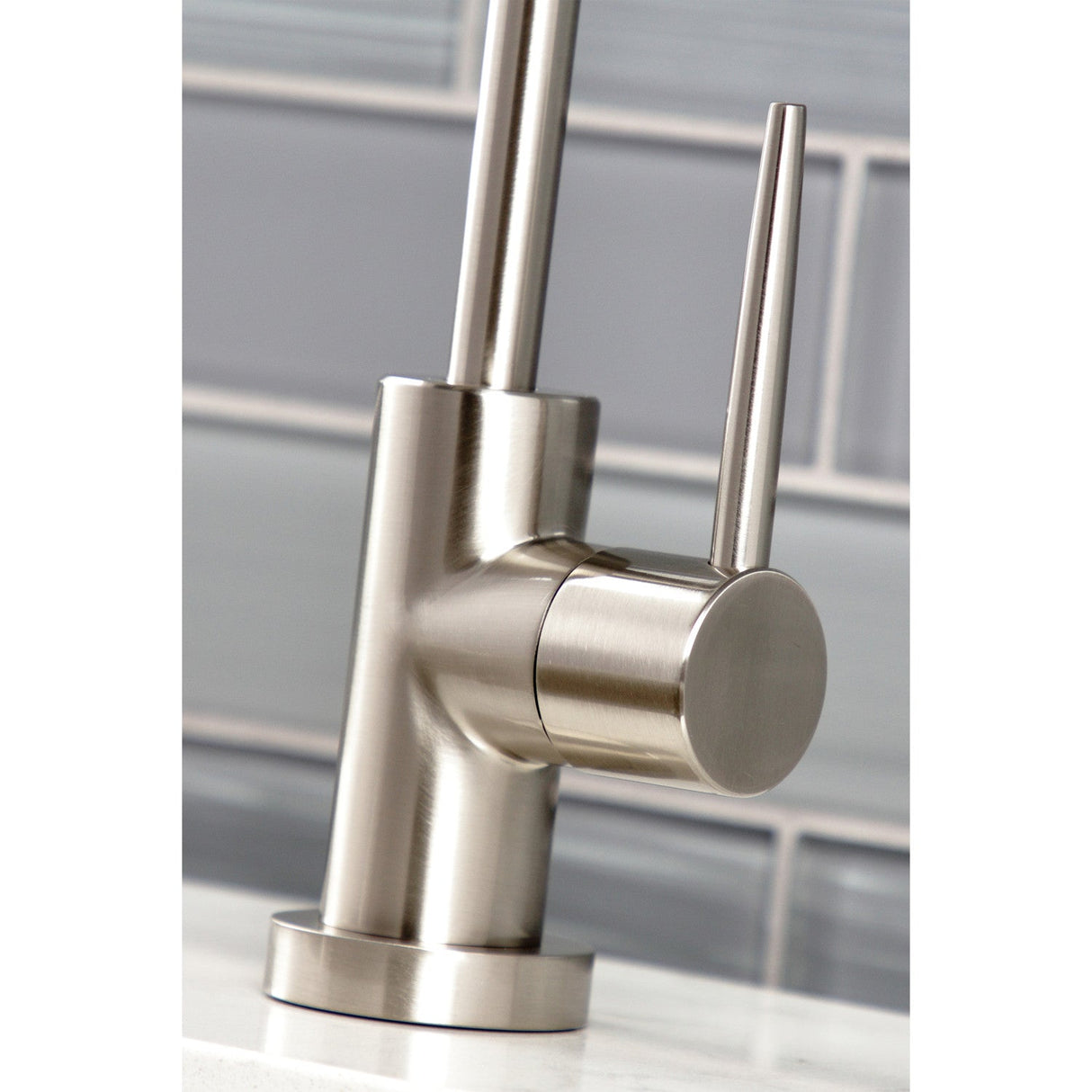 New York KS6198NYL Single-Handle 1-Hole Deck Mount Water Filtration Faucet, Brushed Nickel