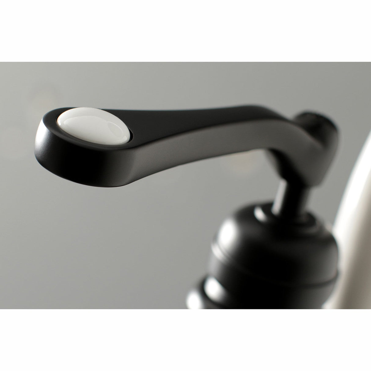 Royale KS7010RL Single-Handle 1-Hole Freestanding Tub Faucet with Hand Shower, Matte Black