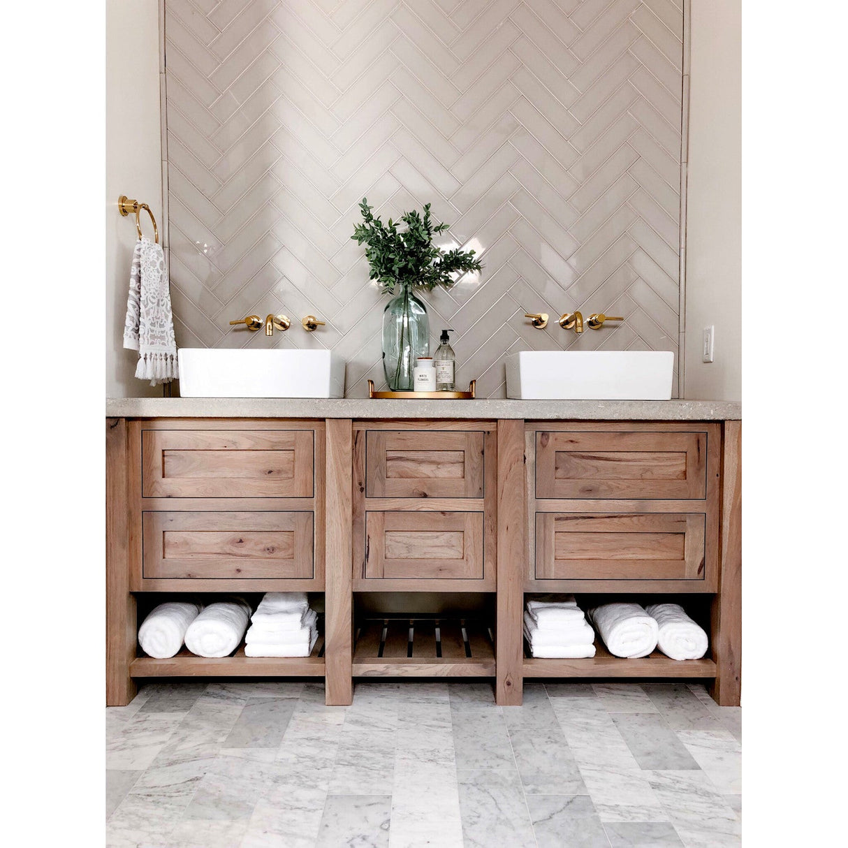 Concord KS8122DL Two-Handle 3-Hole Wall Mount Bathroom Faucet, Polished Brass