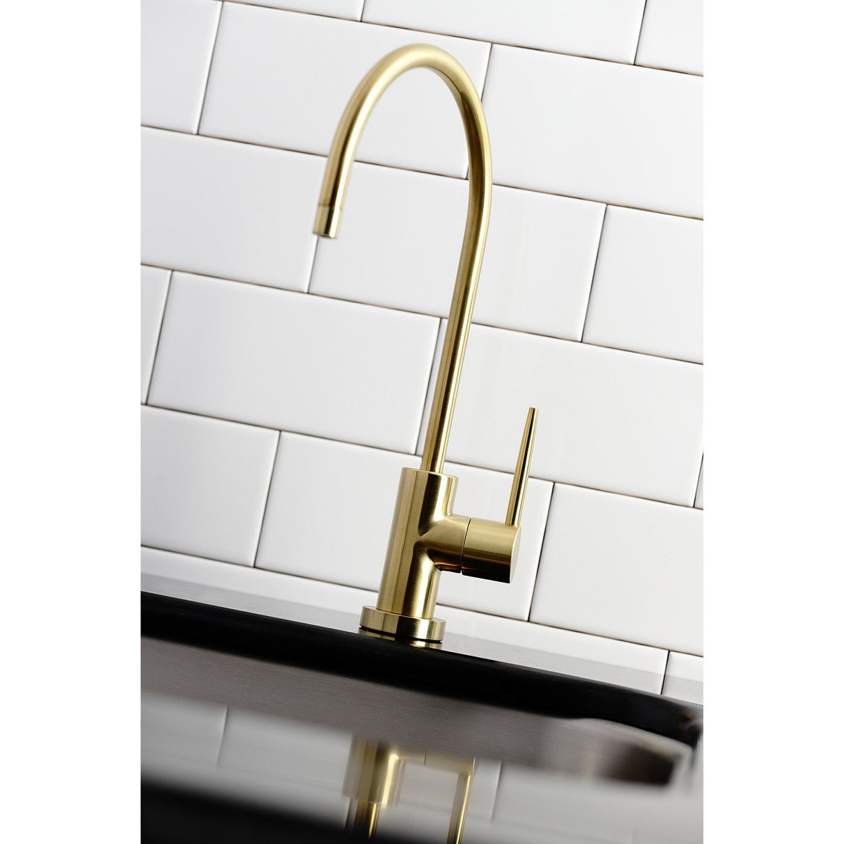 New York KS8197NYL Single-Handle 1-Hole Deck Mount Water Filtration Faucet, Brushed Brass