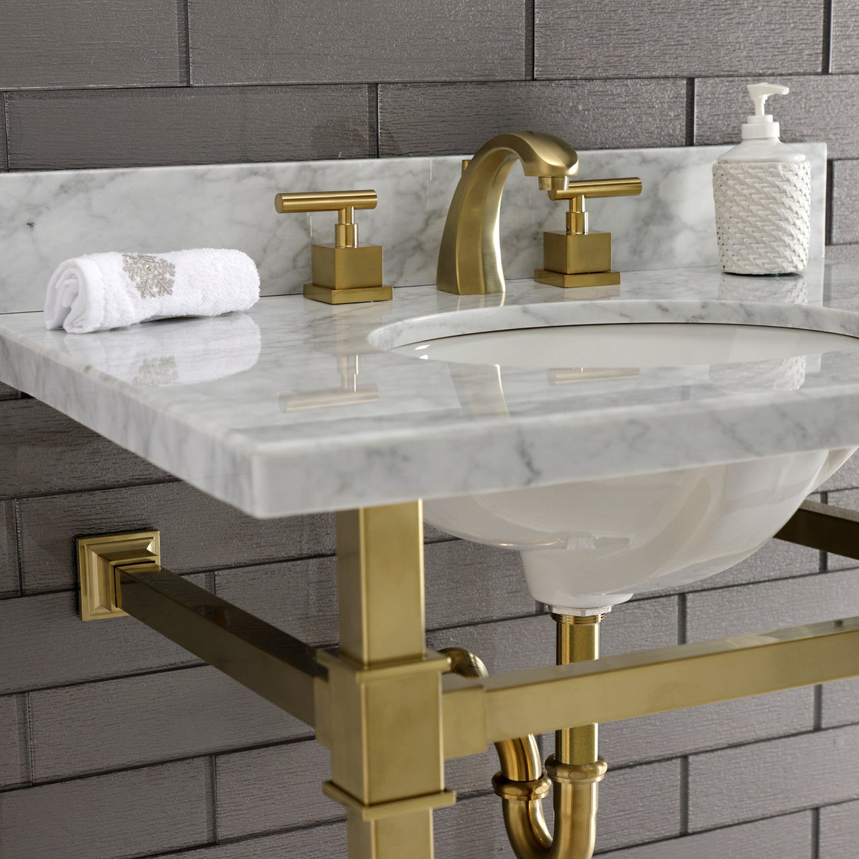 Fauceture KVPB30MOQ7 30-Inch Carrara Marble Console Sink, Marble White/Brushed Brass