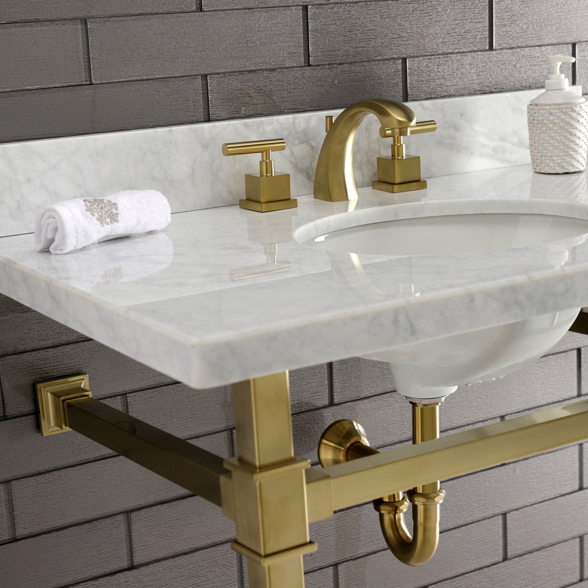 Fauceture KVPB36MOQ7 36-Inch Carrara Marble Console Sink, Marble White/Brushed Brass