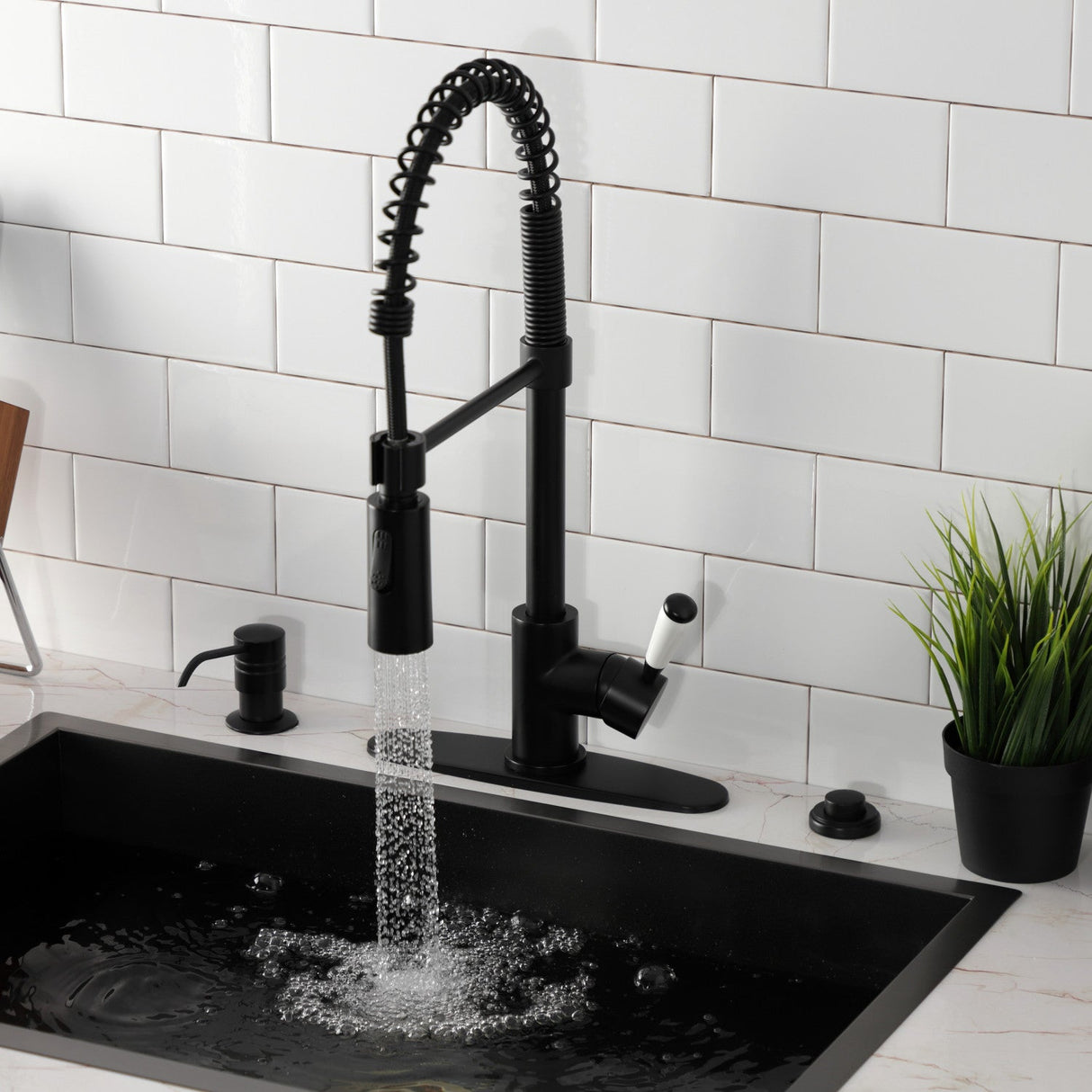 Paris LS8770DPL Single-Handle 1-Hole Deck Mount Pre-Rinse Kitchen Faucet, Matte Black