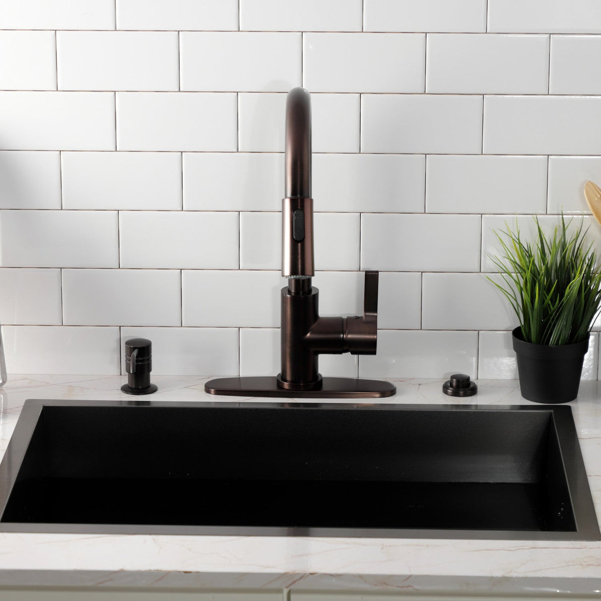 Continental LS8785CTL Single-Handle 1-Hole Deck Mount Pull-Down Sprayer Kitchen Faucet, Oil Rubbed Bronze