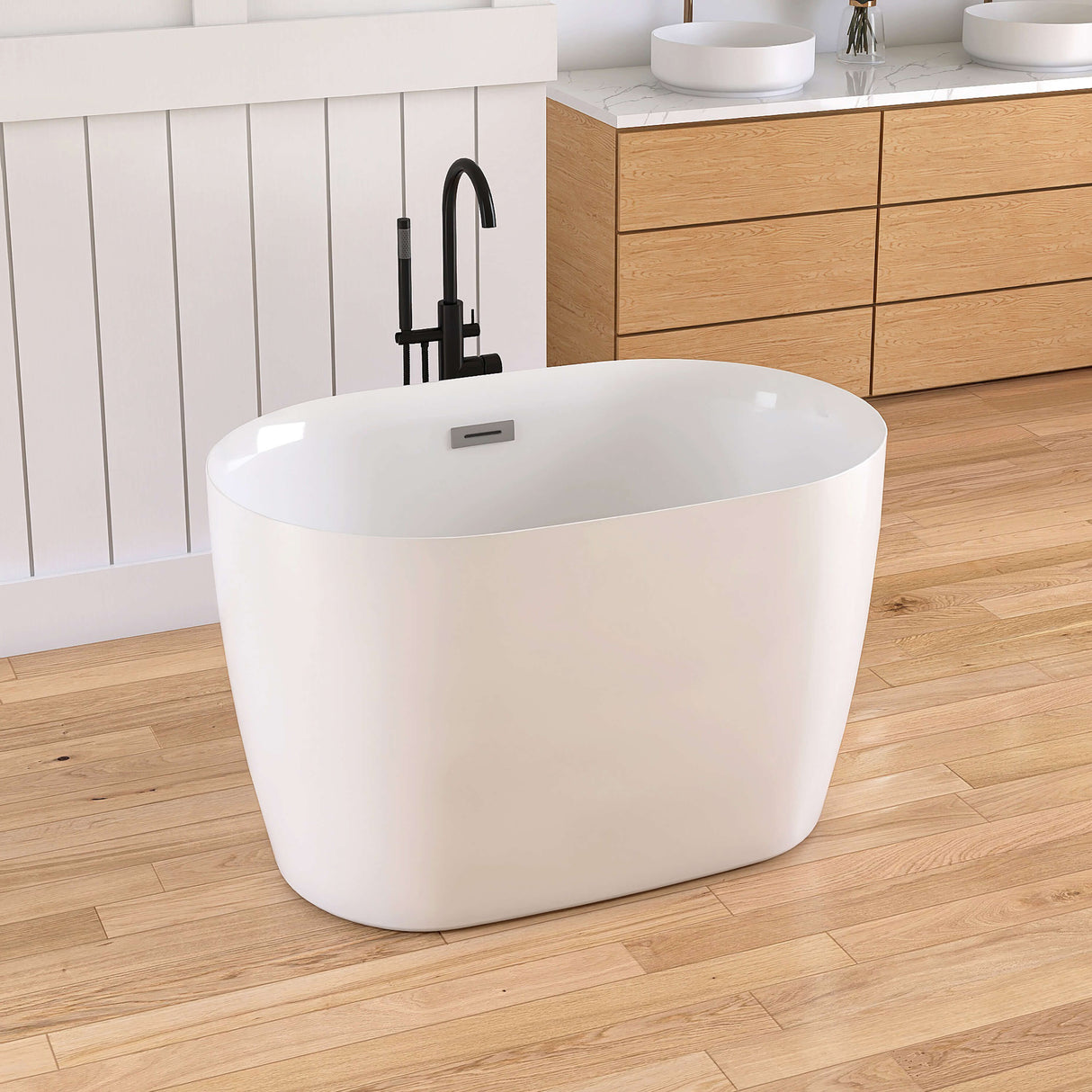 New England Home Goods Navagio 43" Freestanding Tub in White - Acrylic
