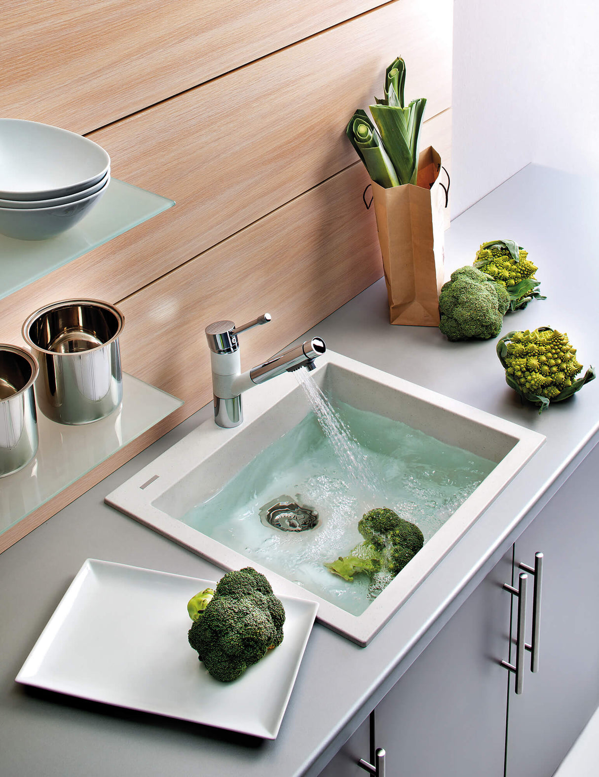 Ruvati 23 x 20 inch epiGranite Drop-in Topmount Granite Composite Single Bowl Kitchen Sink - Arctic White - RVG1023WH