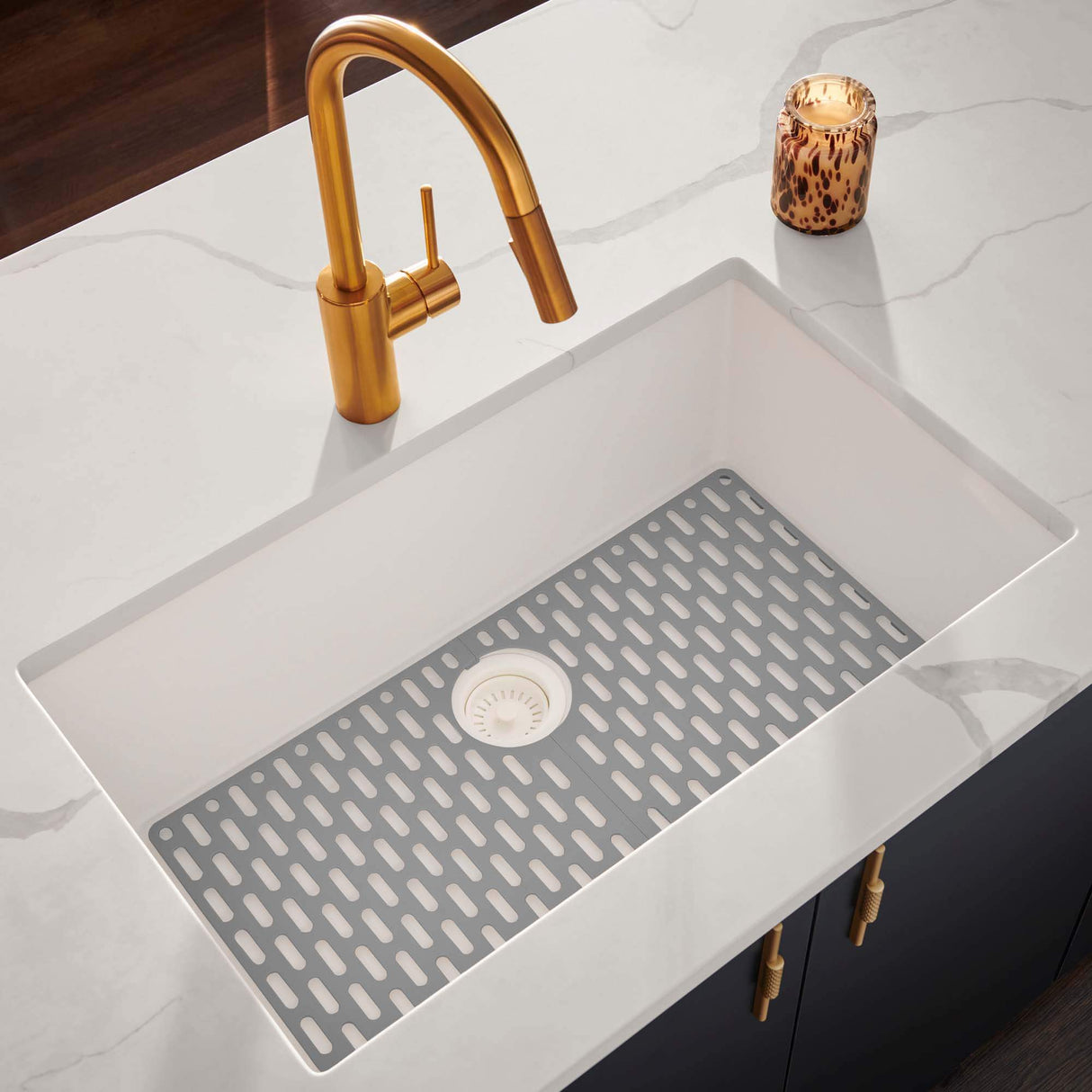 Ruvati 32 x 19 inch Granite Composite Undermount Single Bowl Kitchen Sink - Arctic White - RVG2080WH
