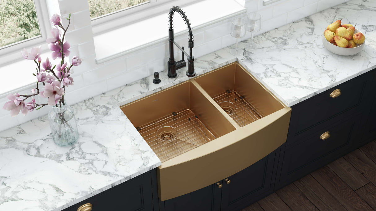 Ruvati 33-inch Satin Brass Matte Gold Stainless Steel 60/40 Double Bowl Apron-Front Farmhouse Kitchen Sink - RVH9742GG