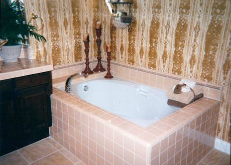 Hydro Systems STU6042AWP-BON STUDIO 6042 AC W/WHIRLPOOL SYSTEM-BONE