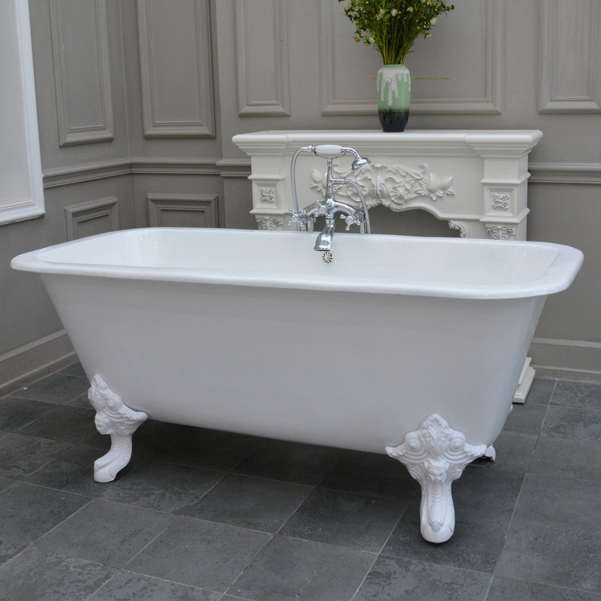 Aqua Eden VCTQND6732NLW 67-Inch Cast Iron Double Ended Clawfoot Tub (No Faucet Drillings), White/White