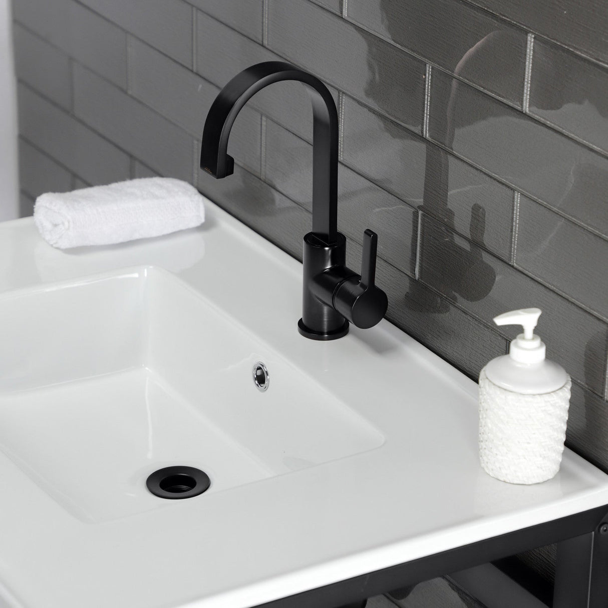 Fauceture VWP3122B0 31-Inch Ceramic Console Sink Set, White/Matte Black