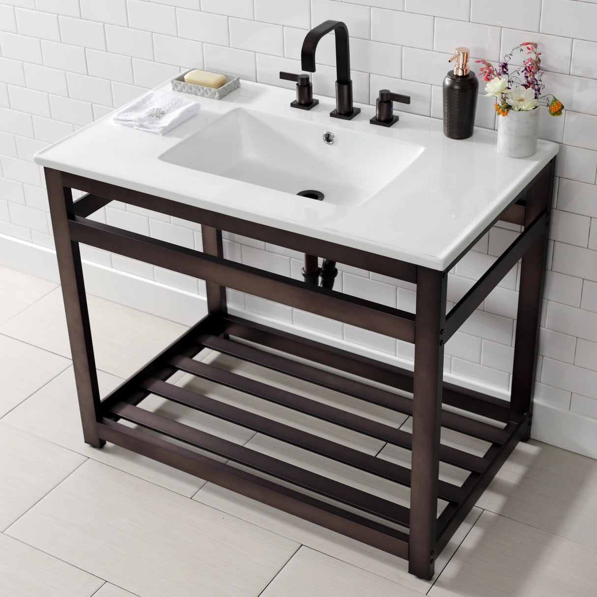 Quadras VWP3722W8A5 37-Inch Ceramic Console Sink Set, White/Oil Rubbed Bronze