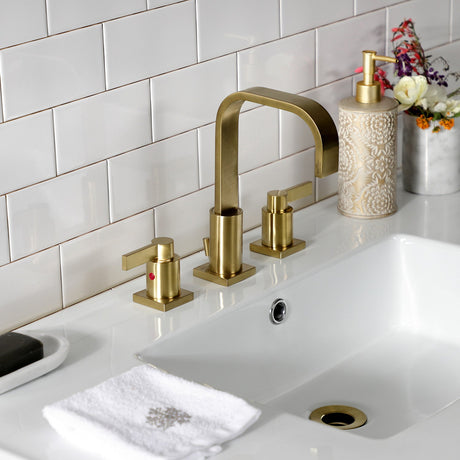 Quadras VWP3722W8A7 37-Inch Ceramic Console Sink Set, White/Brushed Brass