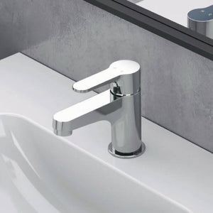Chrome Single Hole Bathroom Faucet