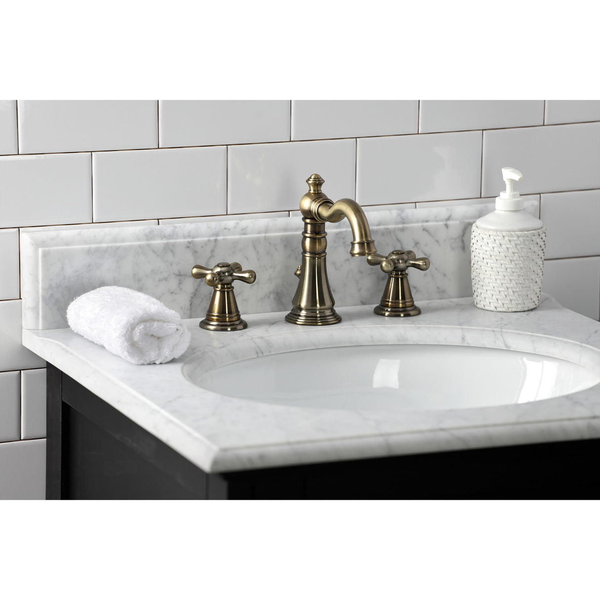 Fauceture FSC19733AAX American Classic 8 in. Widespread Bathroom Faucet, Antique Brass