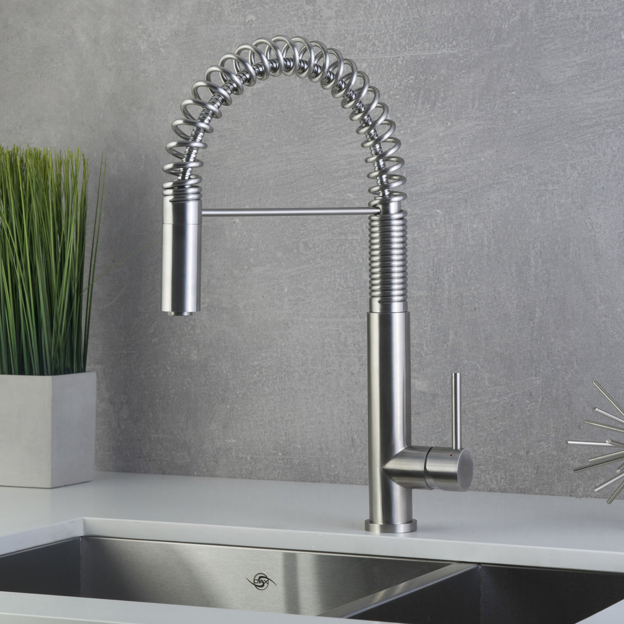 DAX Stainless Steel Single Handle Pull Down Kitchen Faucet, Brushed Stainless Steel DAX-2141