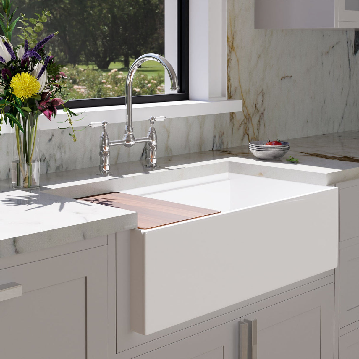Crofton Apron-Front Sink with Accessory Ledge