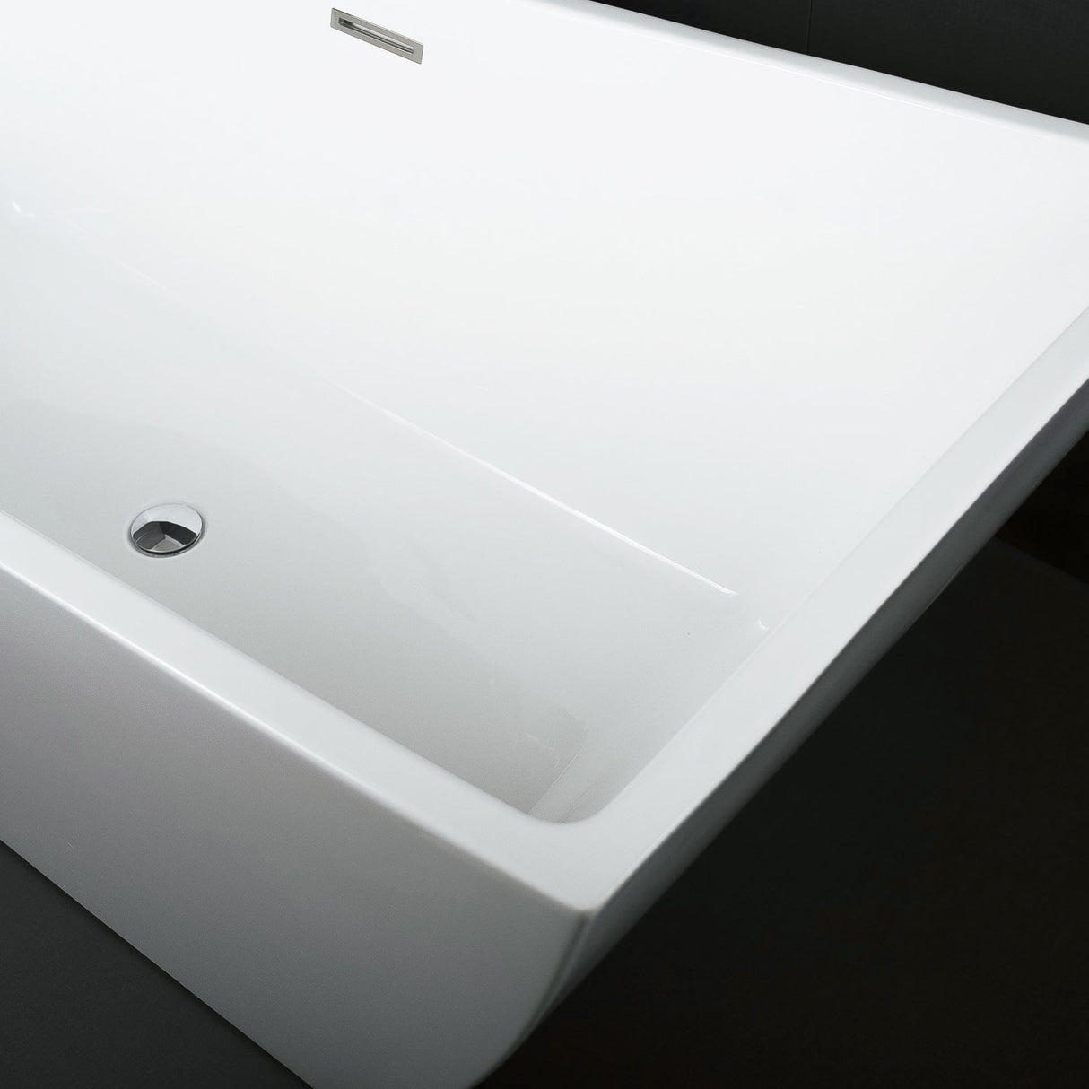 DAX Acrylic Square Freestanding Bathtub, White BT-8086