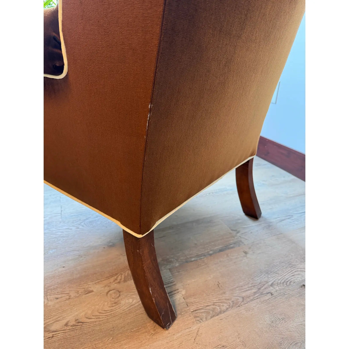 Vintage Ethan Allen Brown Velvet Wingback Chair – Cream Piping & Carved Wood Legs (1970s)