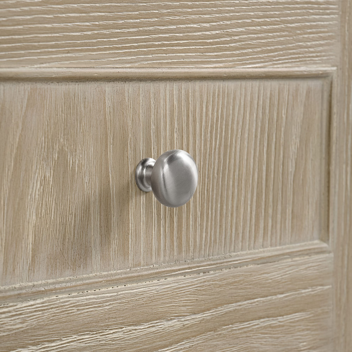 Breckenridge 60" Double Vanity, Whitewashed Oak, w/ 3 CM Lime Delight Quartz Top